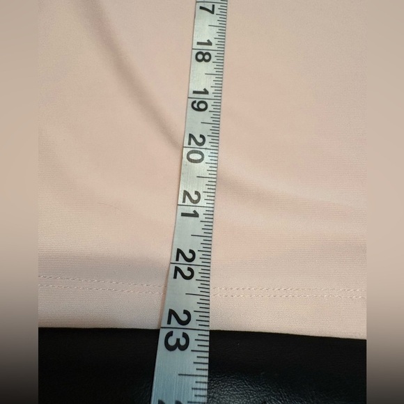 Tommy Hilfiger Light Pink Keyhole Blouse size L - Picture 12 of 12